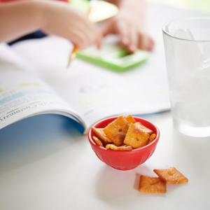 CHEEZ-IT 12.4oz EXTRA TOASTY BAKED SNACK CRACKERS 